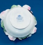 AYNSLEY-Floral-Bouquet-Fine-Bone-China-England-01.jpg