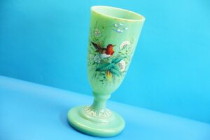 Antik Pokalglas / Türkis Opalglas Biedermeier Blumendekor