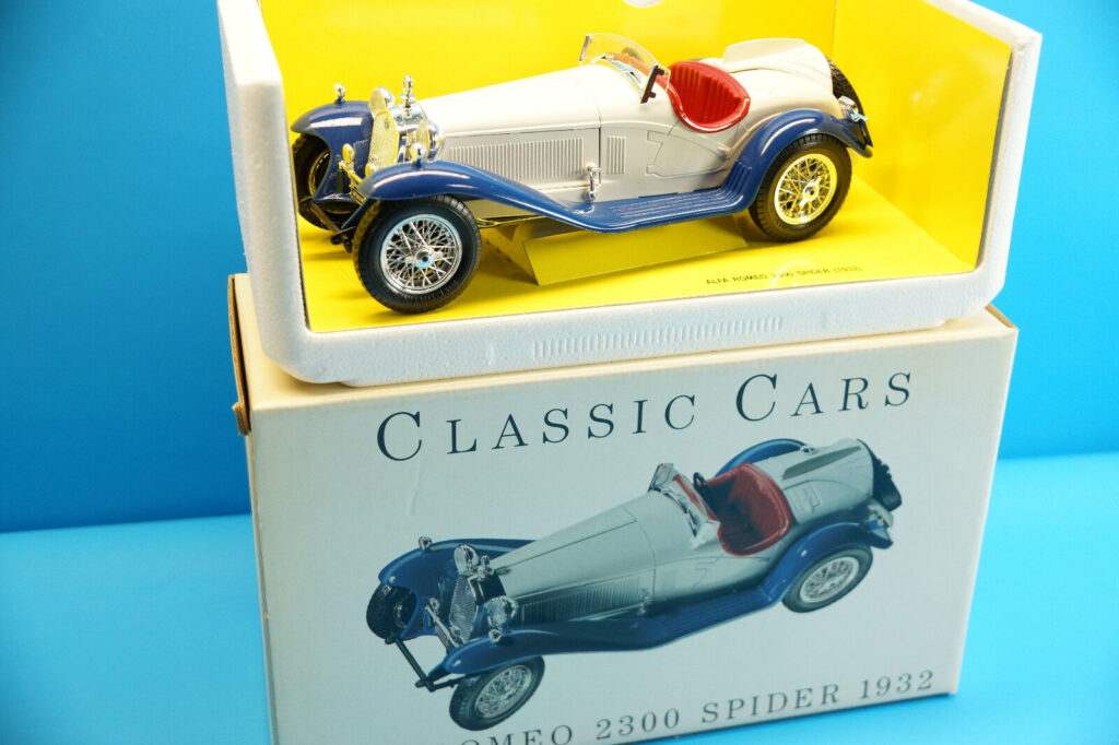 Bburago 1:18 Classic Cars | Alfa Romeo 2300 Spider 1923 | mit OVP