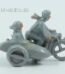 Wiking H0 1:87 Motorradfahrer | Motorrad mit Beiwagen | 50er Jahre | grau