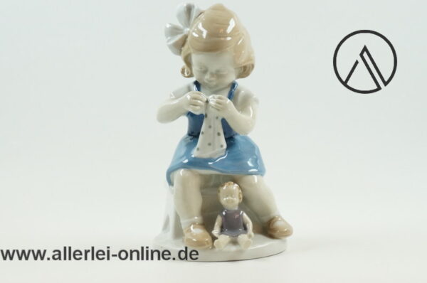 Gräfenthal GDR Porzellan | Mädchen mit Puppe | Thüringen Porzellanfigur