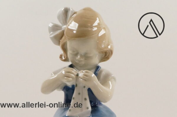 Gräfenthal GDR Porzellan | Mädchen mit Puppe | Thüringen Porzellanfiguren