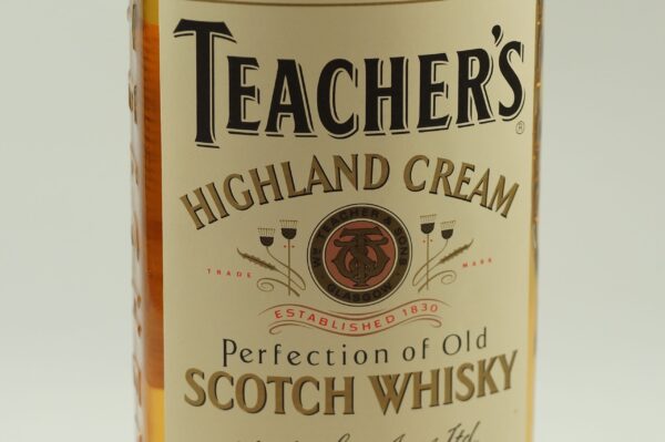 TEACHER`S Highland Cream Old SCOTCH WHISKY 40% - 0,7 Liter mit Originalverpackung-1