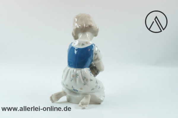 Wagner & Apel 1877 GDR Porzellan | Mädchen mit Puppe | Lippelsdorf Thüringen Porzellanfigur 7