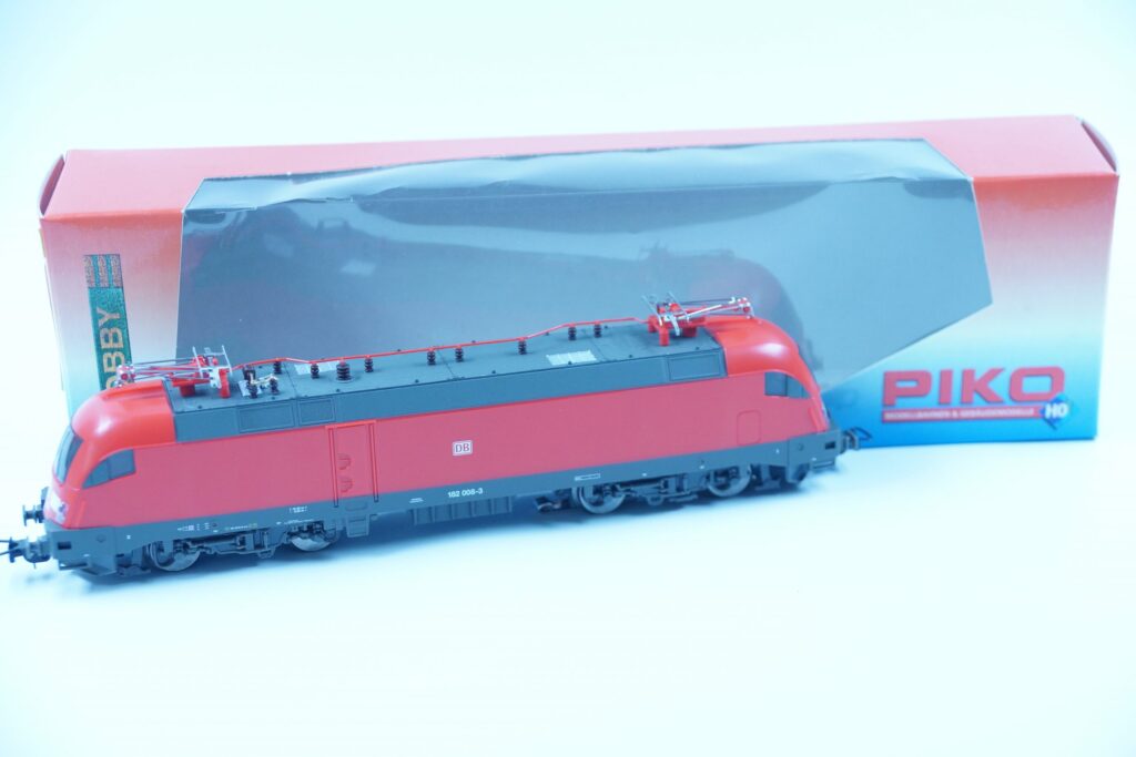 PIKO H0 | 57215 TAURUS Lok | Elektrolokomotive BR 182 008-3 | unbespielt mit OVP