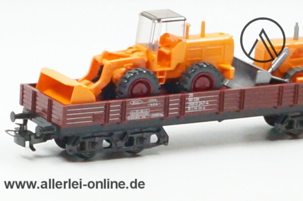 Märklin H0 | 4474 Niederbordwagen Beladen mit Wiking Radlader und Raupe | Güterwagen