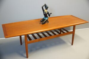 GRETE JALK Teak Tisch | Couchtisch - Surfboard | Designklassiker der 60-70er Jahre