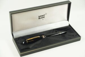 Montblanc Meisterstück 146 Le Grand Kolben-Füller / Füllfederhalter "M" 14K/585er Goldfeder mit Etui