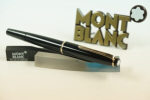 Montblanc 32 Füller / Kolbenfüller - Fountain Pen piston filler 14K / 585 Goldfeder "OM"