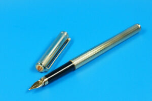 ELYSEE Füller | Vintage Füllfederhalter | Feder "M" gold ,Streifen Guilloche | Fountainpen