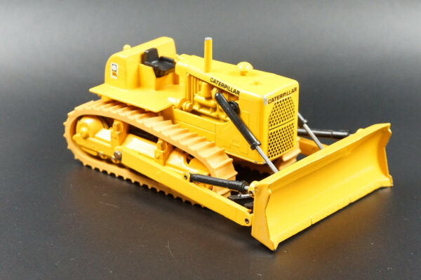 Gescha 1:50 Cat - Caterpillar D9G Planierraupe / Bulldozer mit Aufreißer