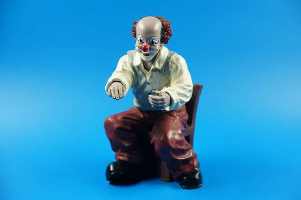 Gilde Clowns | Der Kartenspieler | Stich - Gewinner | 16 cm Clown Figur