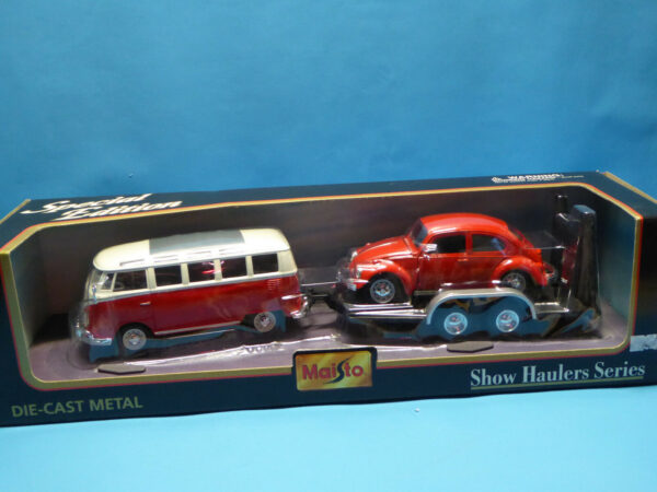 Maisto 1:25 VW Volkswagen Samba Bus mit VW Käfer und Anhänger Trailer 32913 Neuwertig mit OVP