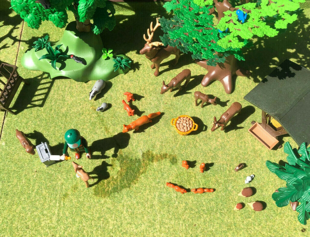 Playmobil Förster mit vielen Waldtieren und Bäumen