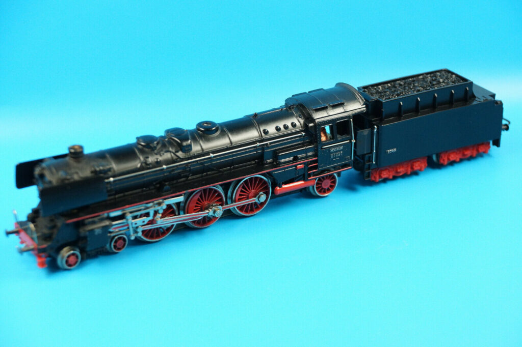 Märklin H0 | 3048 Dampflok | Schnellzug-Dampflok BR 01 097 mit Rauchgenerator