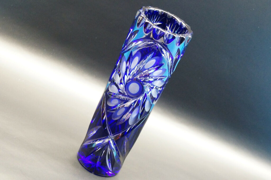 Beschliffene Böhmische Überfang Vase | Glasvase ,blau