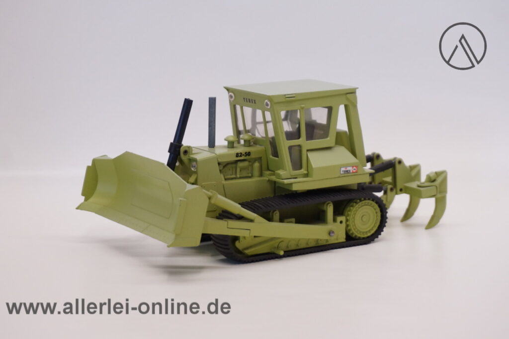 NZG Modell | IBH TEREX 82-50 Planierraupe mit Aufreißer | 1:40 Bulldozer | Art.Nr: 164