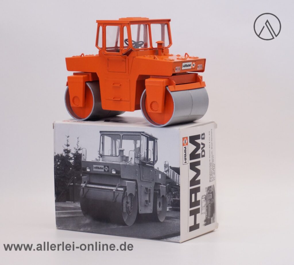 NZG Modell | IBH HAMM DV8 Straßenwalze | 1:25 Walze | Art.Nr: 224 mit OVP