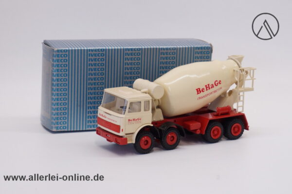 IVECO 300-30 AHB | Vierachs-Betonmischer " BeHaGe " | 1:50 Conrad Modell 2130