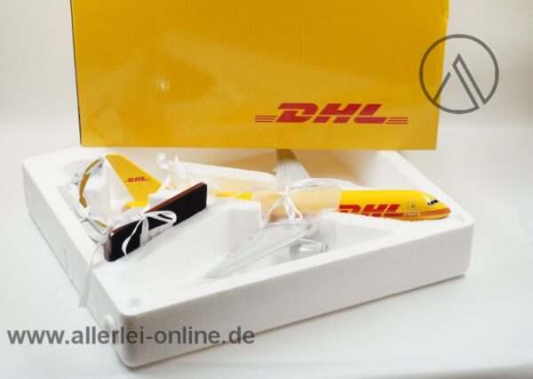 Boeing 757-200 | G-BIKM | DHL Frachtflugzeug | Scale 1:100 Flugzeugmodell mit OVP