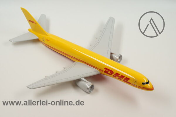 Boeing 757-200 | G-BIKM | DHL Frachtflugzeug | Scale 1:100