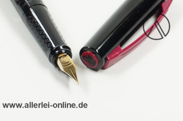 Pelikan M75 | Kolbenfüller | "F" schwarz-PINK