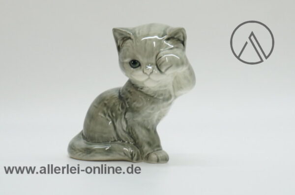 Goebel Katze | Süße Katzen-Figur | Porzellanfigur ,sitzend Nr. 31028