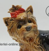 Goebel Hund | Yorkshire Hunde Figur | Porzellanfigur 15 cm