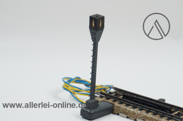 Märklin H0 | Märklin 5112 M-Gleis Zubehör | Elektrisches Entkupplungs-Gleis mit 5113 Lichtmast