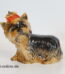 Goebel Hund | Yorkshire Hunde Figur mit Schleifchen | Porzellanfigur Nr. 30-035-15