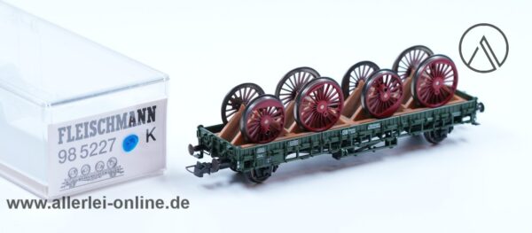 Fleischmann H0 | 98 5227 K Bauzugwagen | Rungenwagen beladen mit Lok-Radsatz