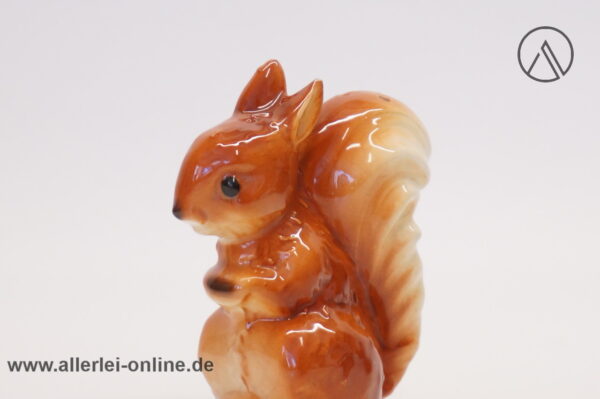 Goebel Göbel | Eichhörnchen Salzstreuer nah