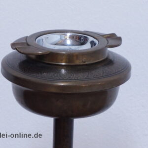 Messing Standaschenbecher mit Klappmechanismus | Aschenbecher mit Ornamenten - Gravuren | Vintage Ashtray-Smoking Stand