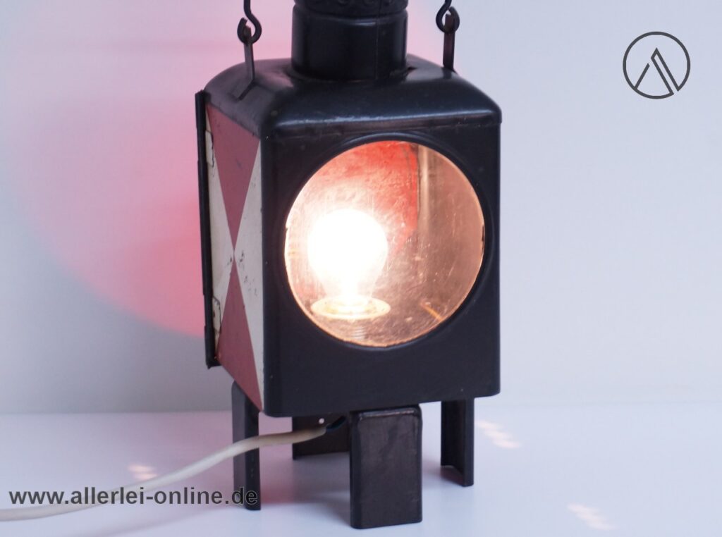 Alte Oberwagenlaterne | Zugschlusslaterne | Bahnlampe Elektrisch umgerüstet auf 220/230V