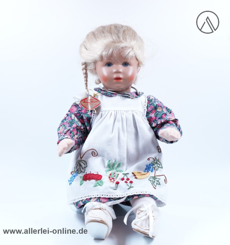 Käthe Kruse Puppe Mareile | 34 cm | Mädchenpuppe mit Kleid