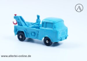 Tomte Laerdal Norway 17 | JEEP Abschleppwagen mit Hacken | Vintage Vinyl Rubber - Gummiauto