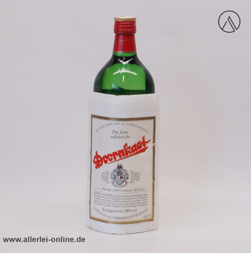 Vintage Doornkaat Flasche mit Styropormantel 0,7L - Korngenever 38% vol | Der feine Ostfriesische Doornkaat
