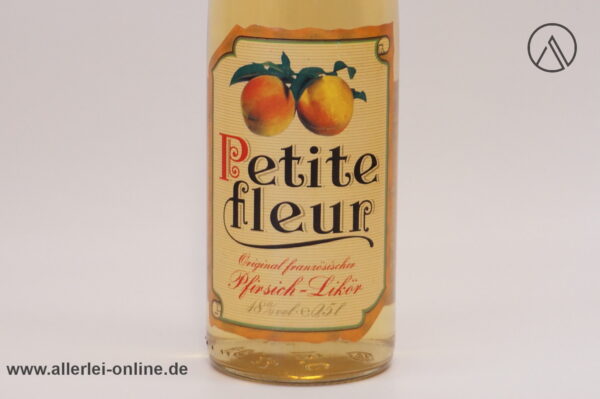 Petite Fleur | Original Französicher Pfirsich Likör | 18% vol. - 0.5 Liter