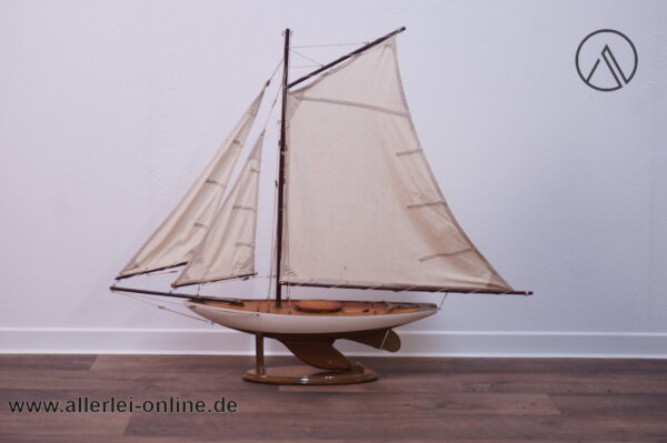 Modellschiff Segelyacht | Segelschiff mit Leinen Segeln | Holz Modell 96 x 80 cm