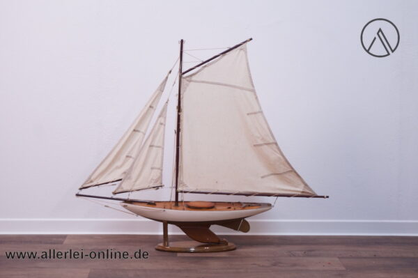 Modellschiff Segelyacht | Segelschiff mit Leinen Segeln | Holzschiff Modell 96 x 80 cm