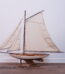 Modellschiff Segelyacht | Segelschiff mit Leinen Segeln | Holzschiff Modell 96 x 80 cm