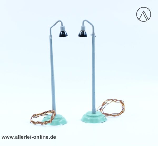 Spur H0 | 2 Stück Alte Blech Lampen | Bogenlampe | Modelleisenbahn Zubehör