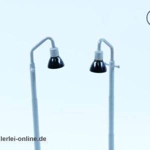 Spur H0 | 2 Stück Alte Blech Laternen | Bogenlampe | Modelleisenbahn Zubehör
