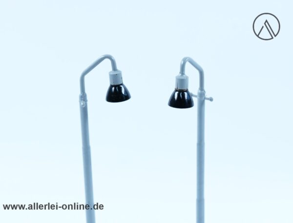 Spur H0 | 2 Stück Alte Blech Laternen | Bogenlampe | Modelleisenbahn Zubehör