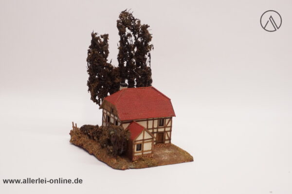 Altes Modell Haus Fachwerkhaus Wassermühle | Masse / Holz H0 Fertigmodell