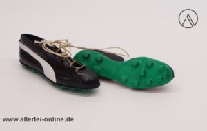 PUMA Fußballschuhe | Vintage PUMA Miniatur Schuhe Werbeträger - Werbefigur aus den 60-70er Jahren