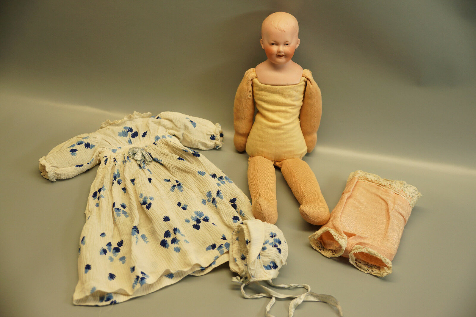 Antike Gebrüder Heubach Puppe jetzt Online Kaufen