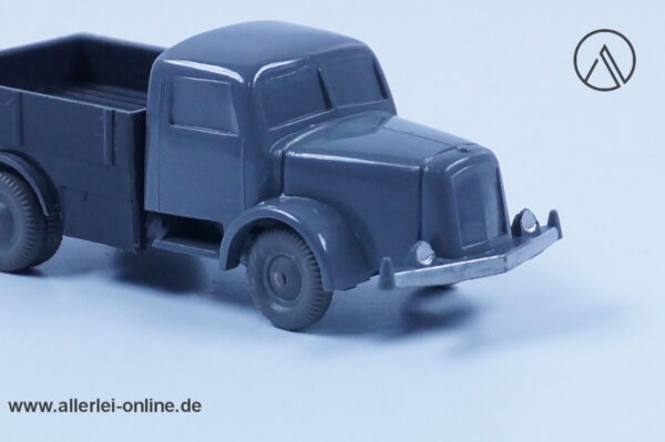 Wiking Modellauto unverglast | Culemeyer - Henschel Zugmaschine mit Straßenroller | Grau | H0 - 1:87
