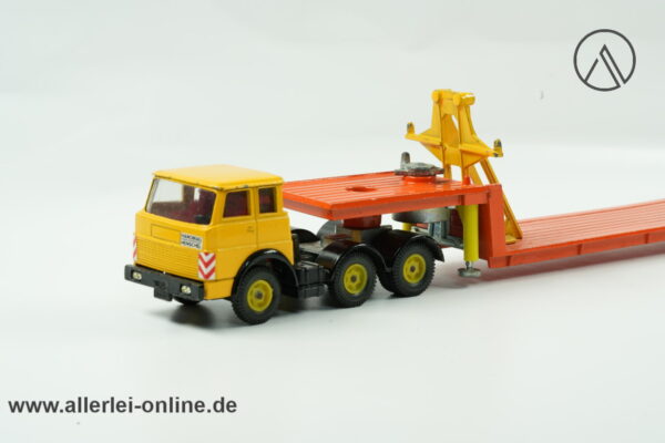 SIKU V288 | Siku V307 Hanomag Henschel F201S-2A mit 4-fach Garage - Siku Fertigbauteile Transporter
