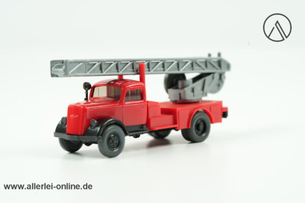 Wiking Modellautos | Opel Blitz Feuerwehr | Drehleiter - Leiterwagen H0 - 1:87